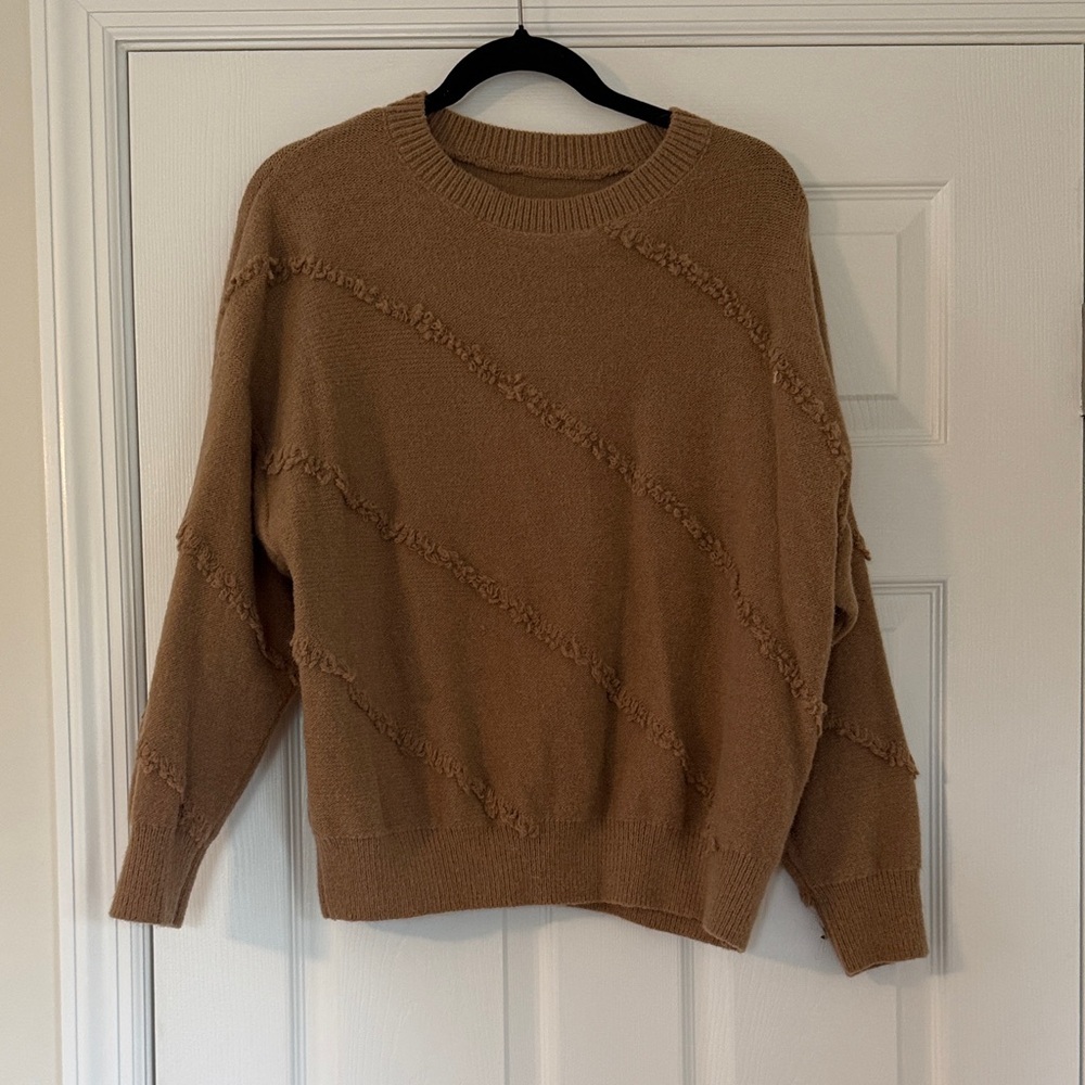 Cozy Textured Crewneck Sweater - Camel